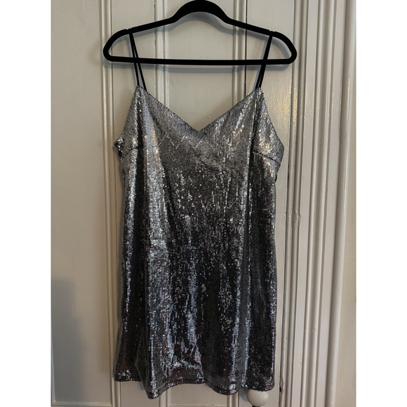Women's Sequin Cami Dress Spaghetti Straps Size Medium New With Tags - Picture 1 of 3